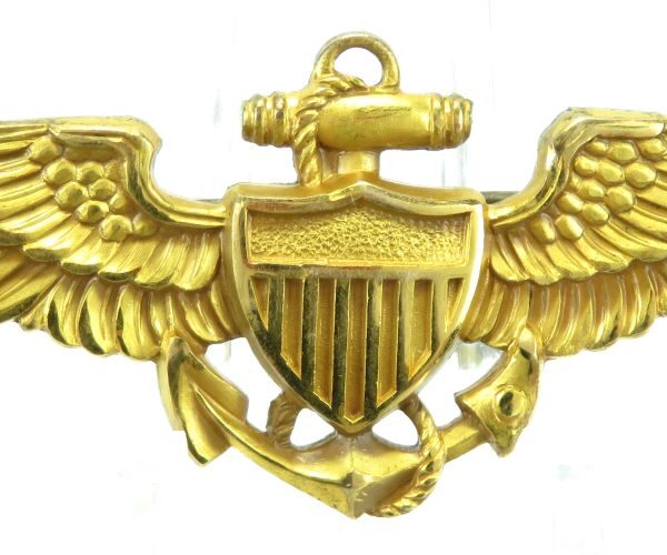 WWII GOLD FILLED BALFOUR NAVY & MARINE CORPS PIN BACK PILOT WINGS: VERY NICE!